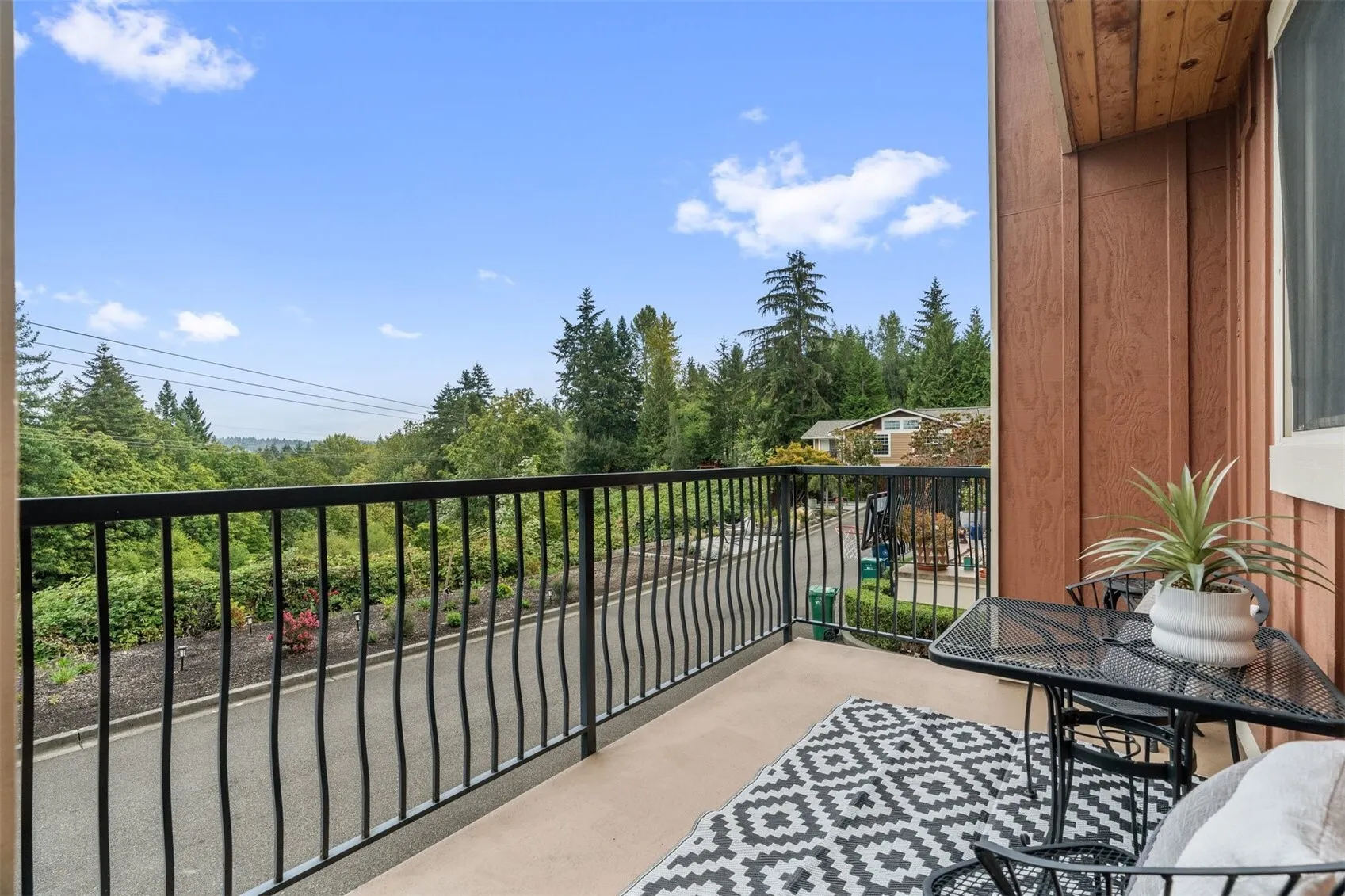 15186 132nd Avenue NE, Woodinville, WA 98072
