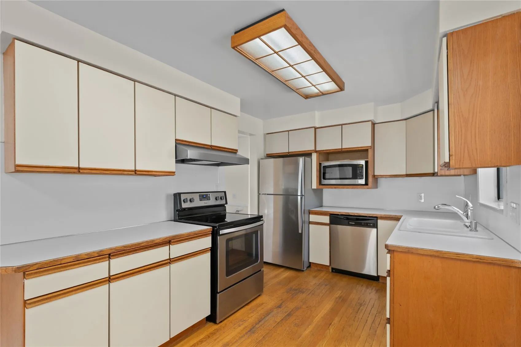 7755 44th Avenue NE, Seattle, WA 98115
