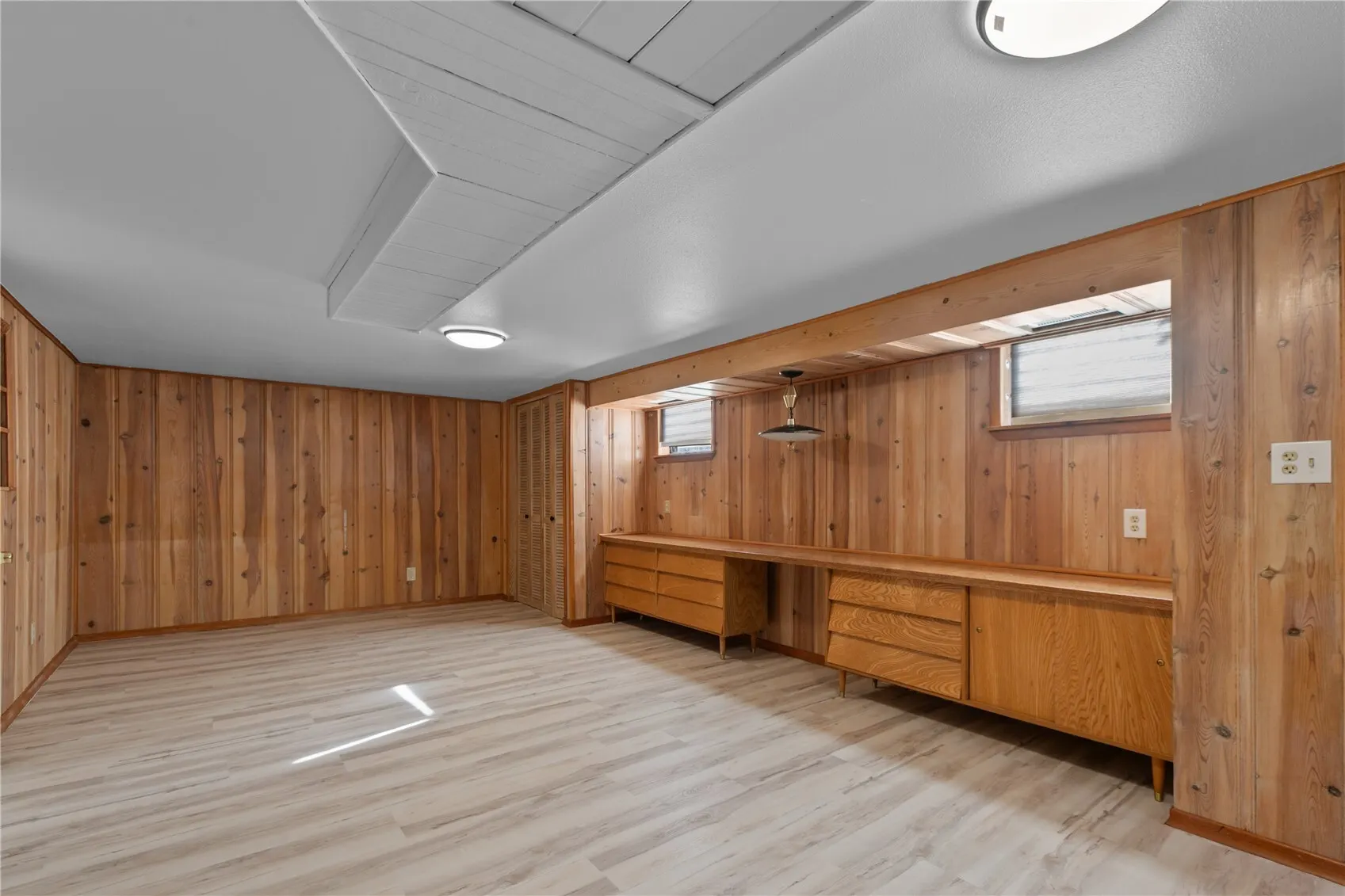 7755 44th Avenue NE, Seattle, WA 98115