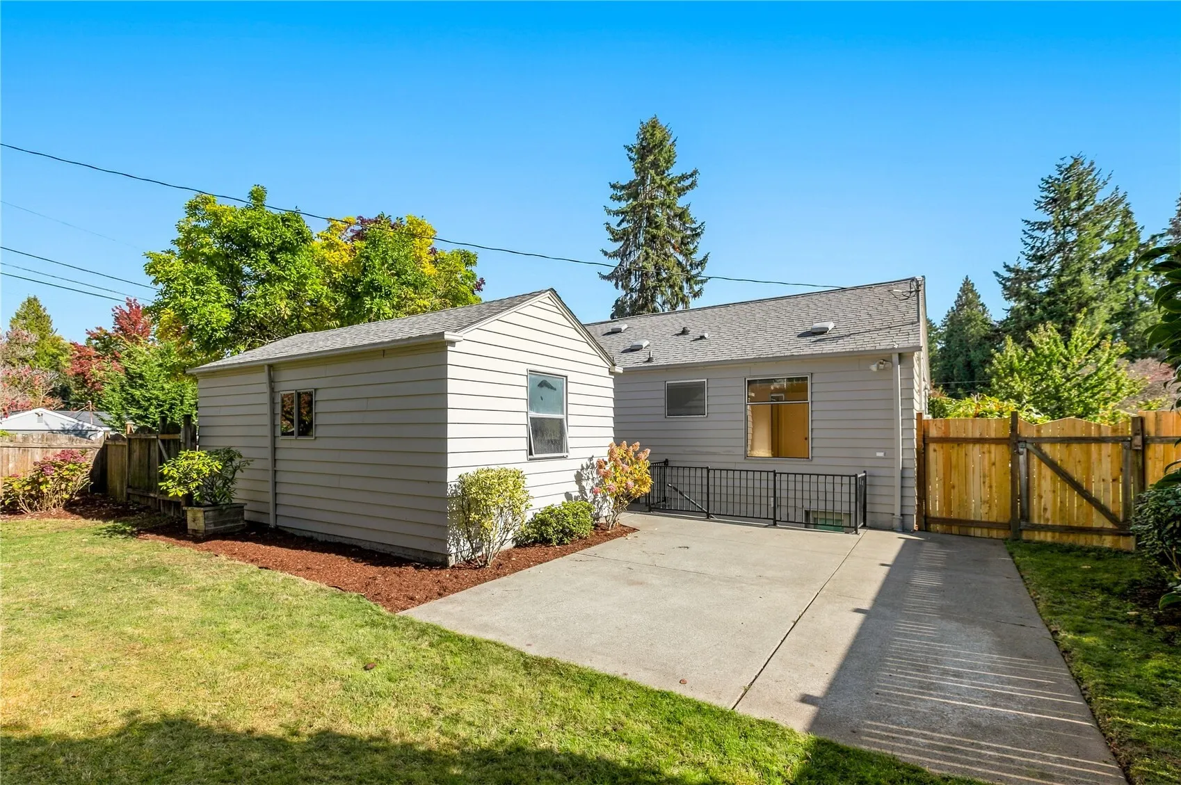 7755 44th Avenue NE, Seattle, WA 98115