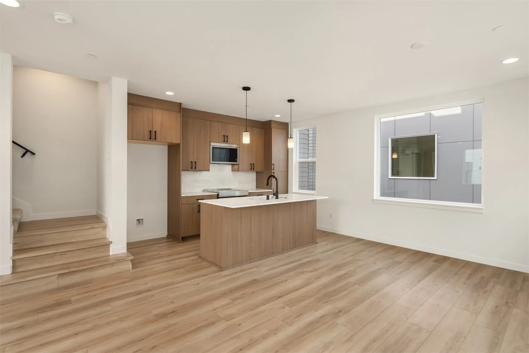 723 15th Avenue #A, Seattle, WA 98122