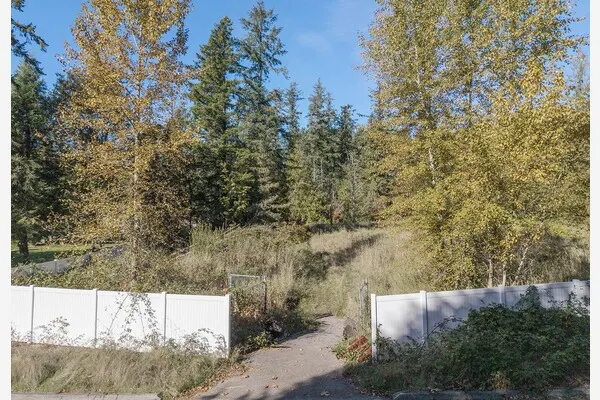 24 xxx SE Black Nugget Road , Issaquah, WA 98029