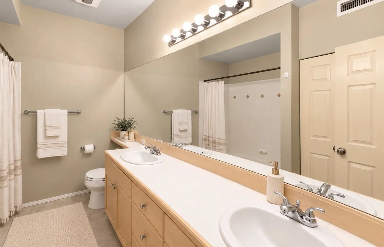25235 SE Klahanie Boulevard #M202, Sammamish, WA 98029