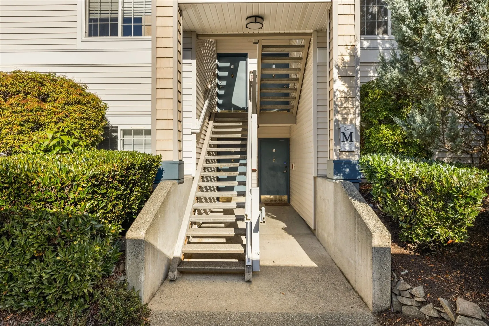 25235 SE Klahanie Boulevard #M202, Sammamish, WA 98029