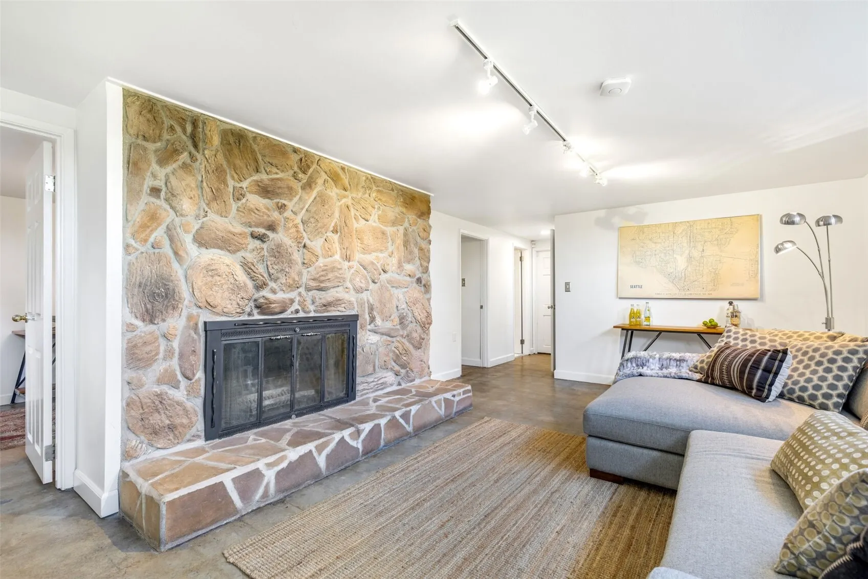 6749 55th Avenue S, Seattle, WA 98118