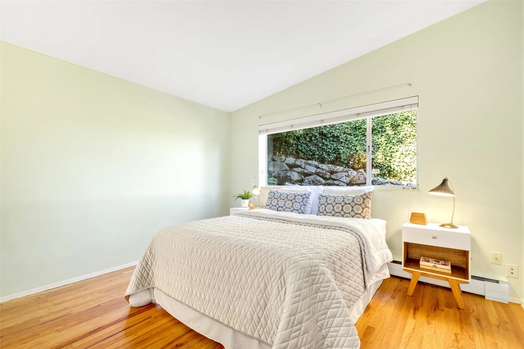 6749 55th Avenue S, Seattle, WA 98118