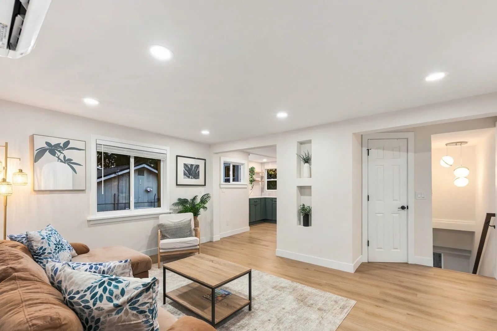 13741 37th Avenue NE, Seattle, WA 98125