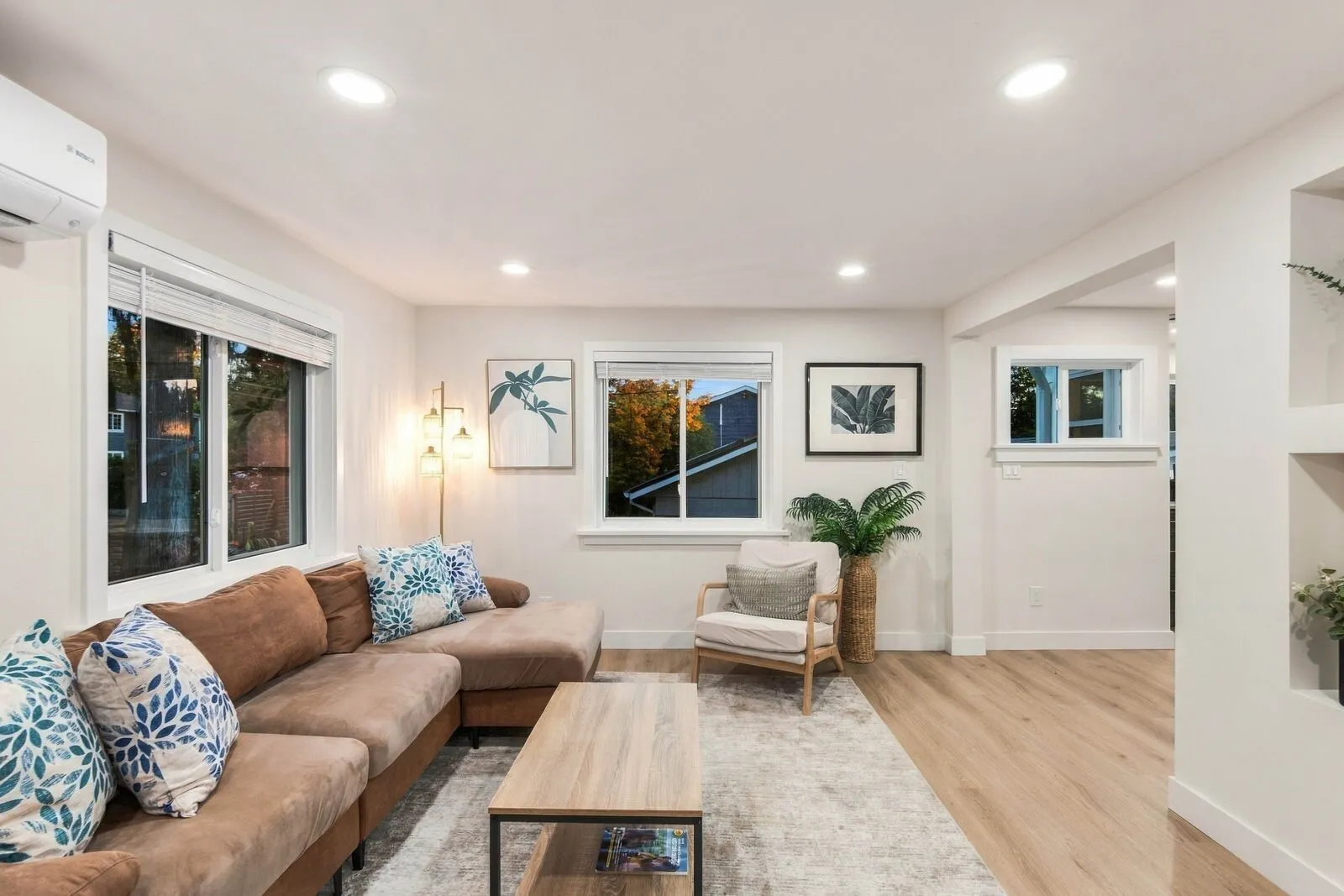 13741 37th Avenue NE, Seattle, WA 98125
