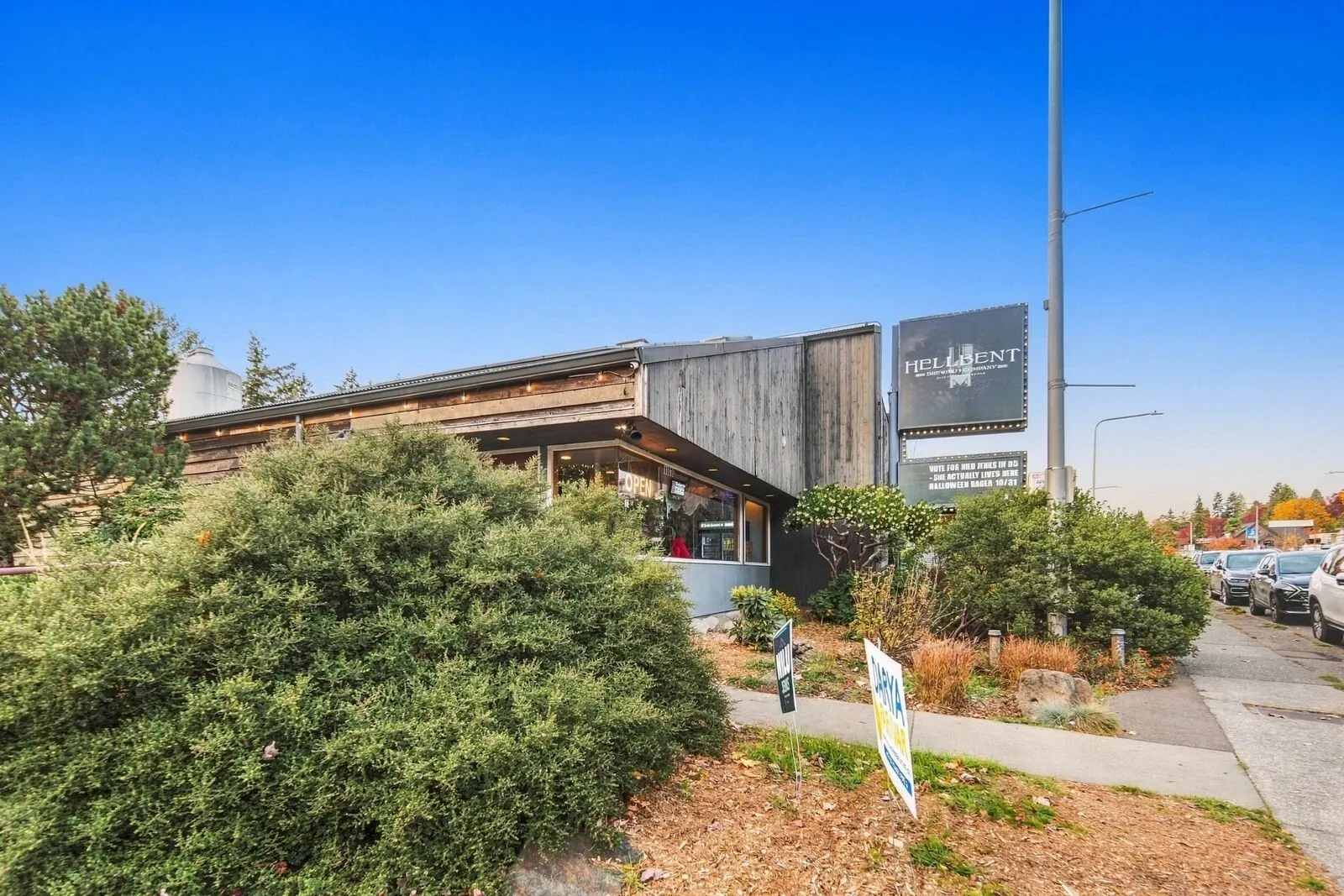 13047 31st Avenue NE, Seattle, WA 98125-4409