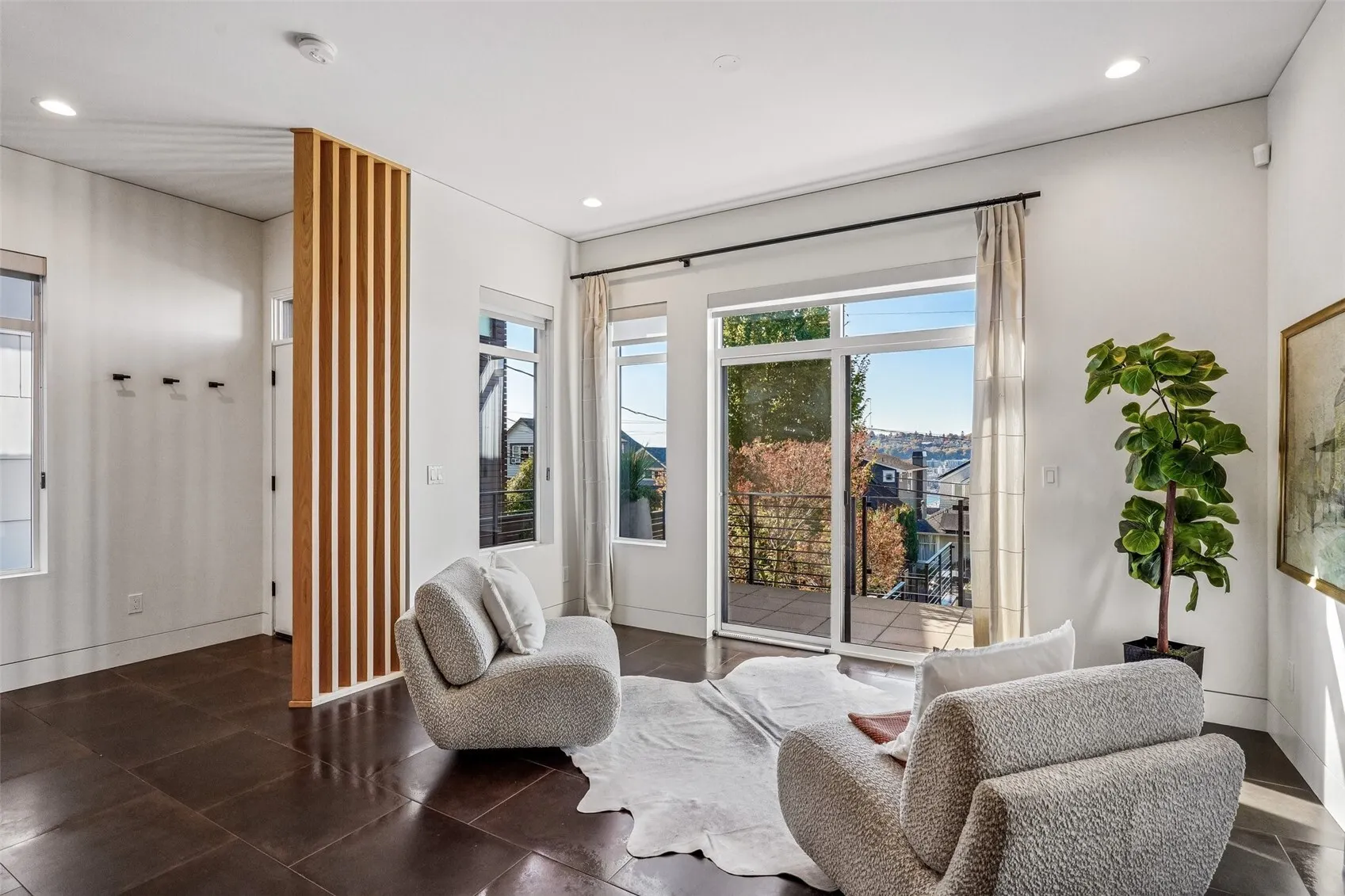2220 Broadway E, Seattle, WA 98102