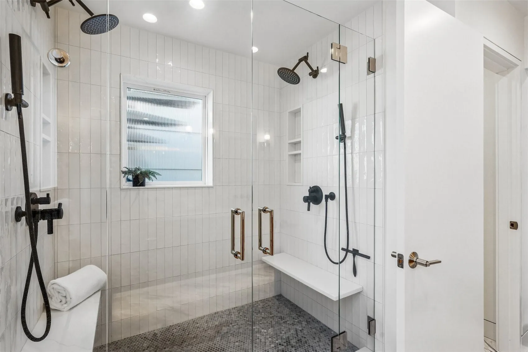 2220 Broadway E, Seattle, WA 98102