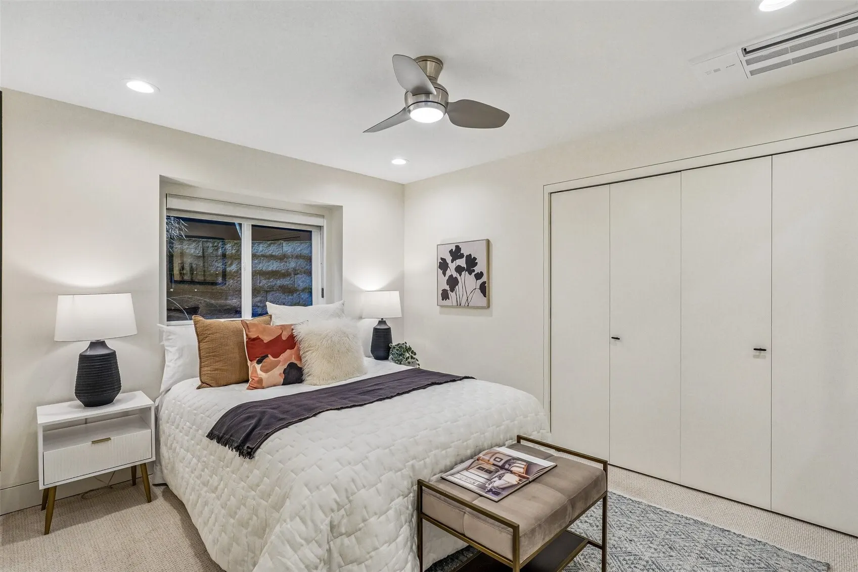 2220 Broadway E, Seattle, WA 98102