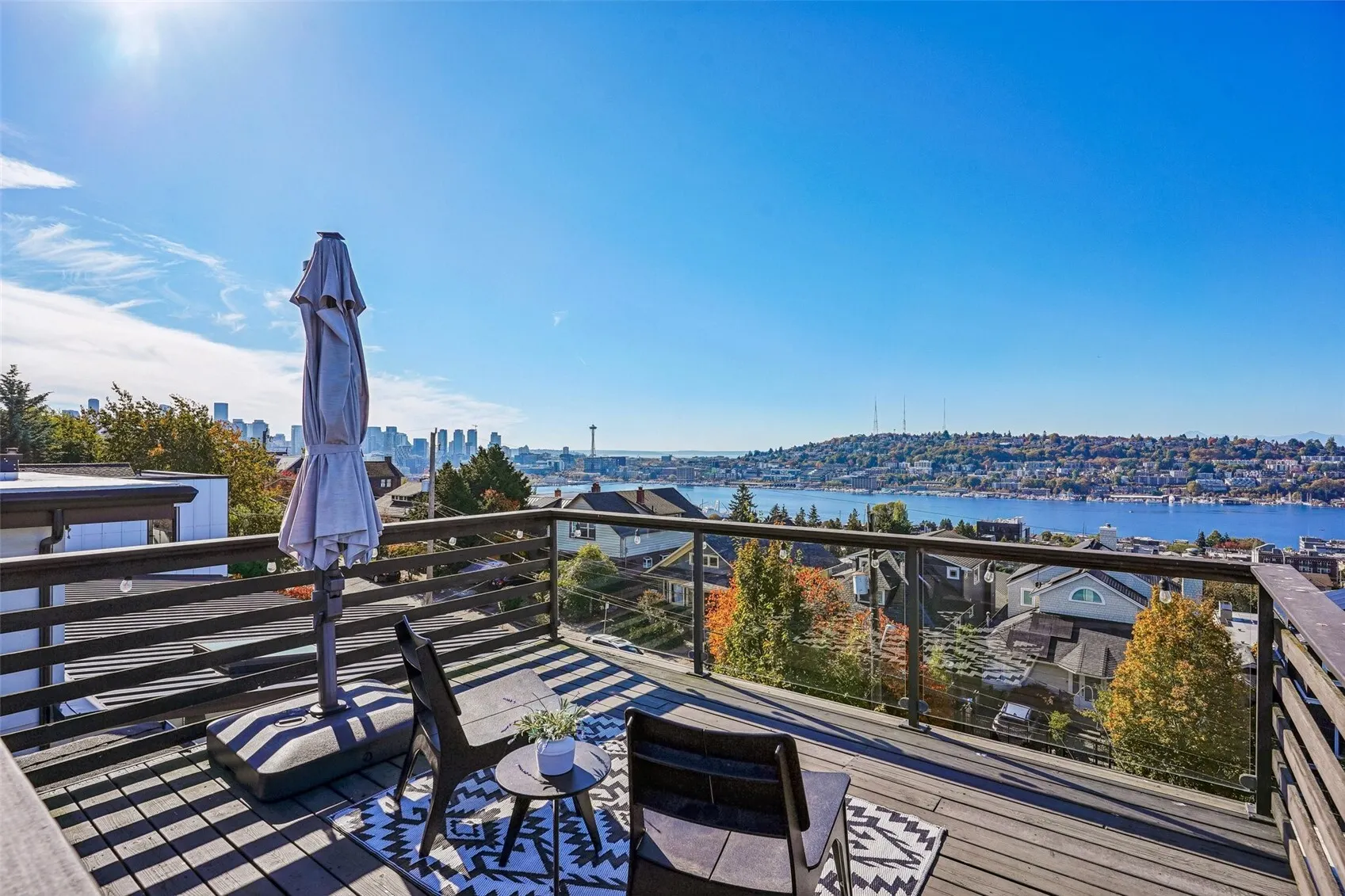 2220 Broadway E, Seattle, WA 98102