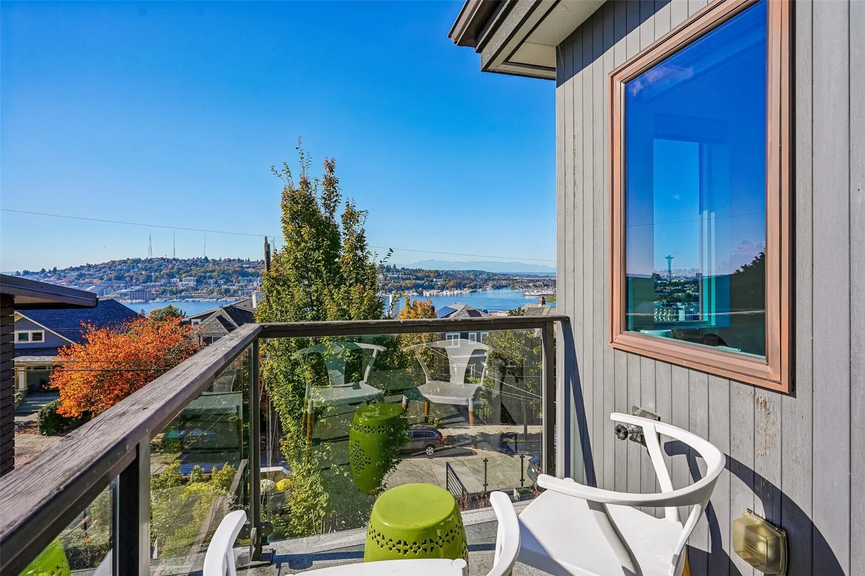 2220 Broadway E, Seattle, WA 98102