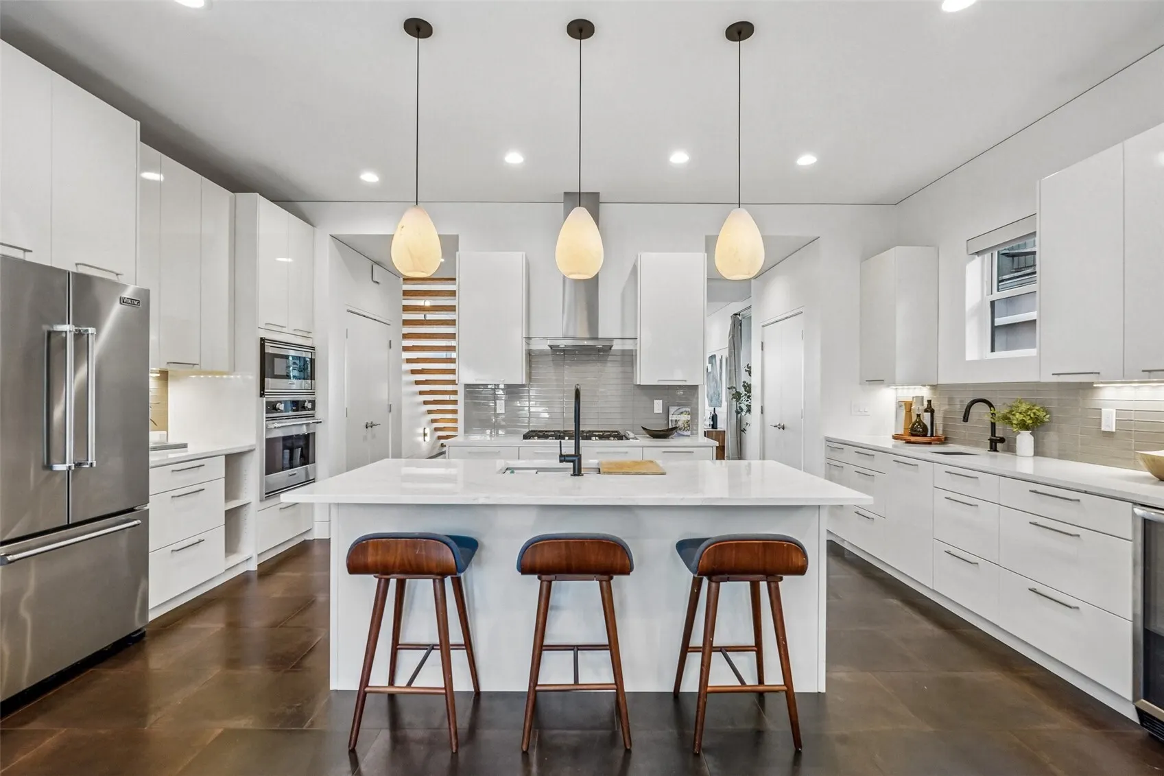 2220 Broadway E, Seattle, WA 98102