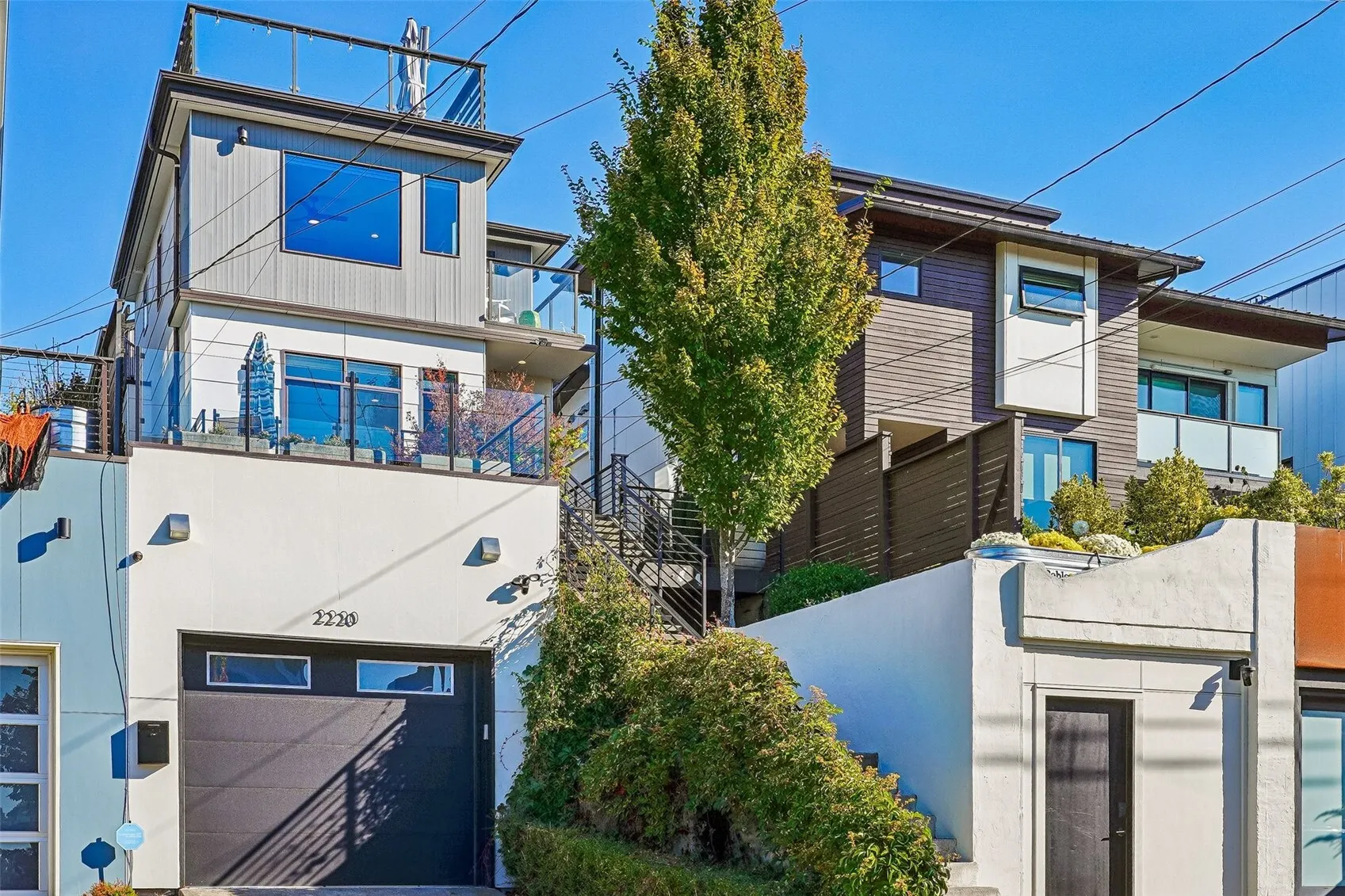 2220 Broadway E, Seattle, WA 98102