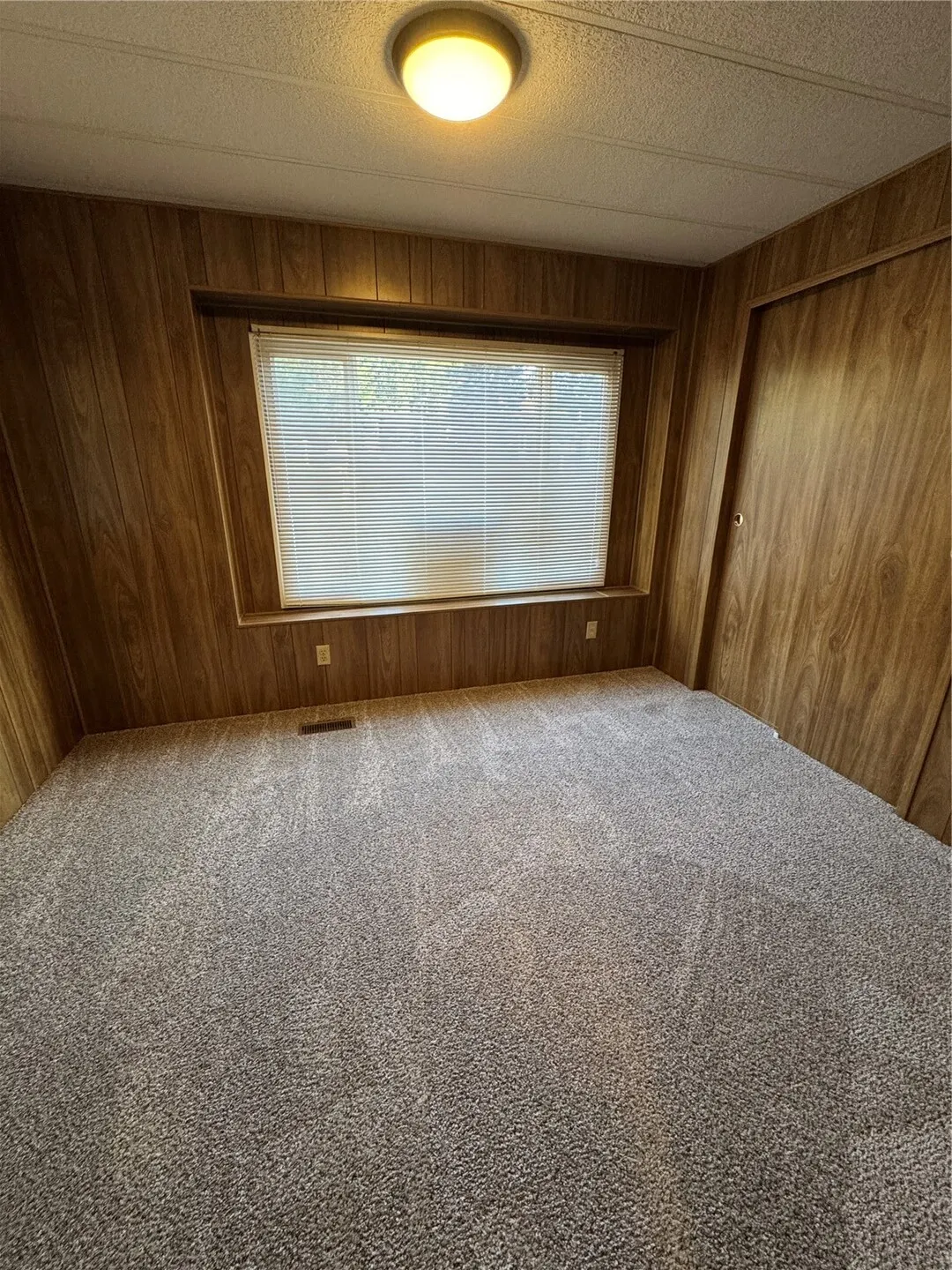 2200 SE 196th St #34, Bothell, WA 98012