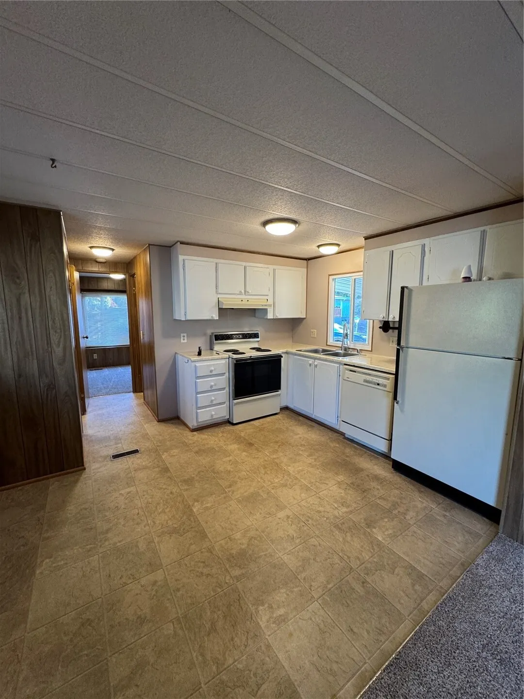2200 SE 196th St #34, Bothell, WA 98012