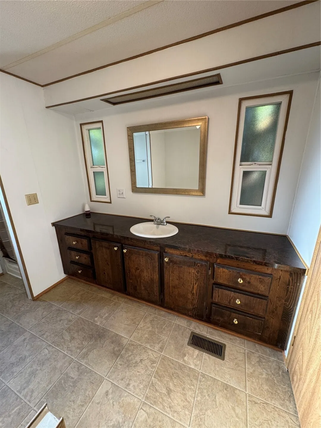 2200 SE 196th St #34, Bothell, WA 98012