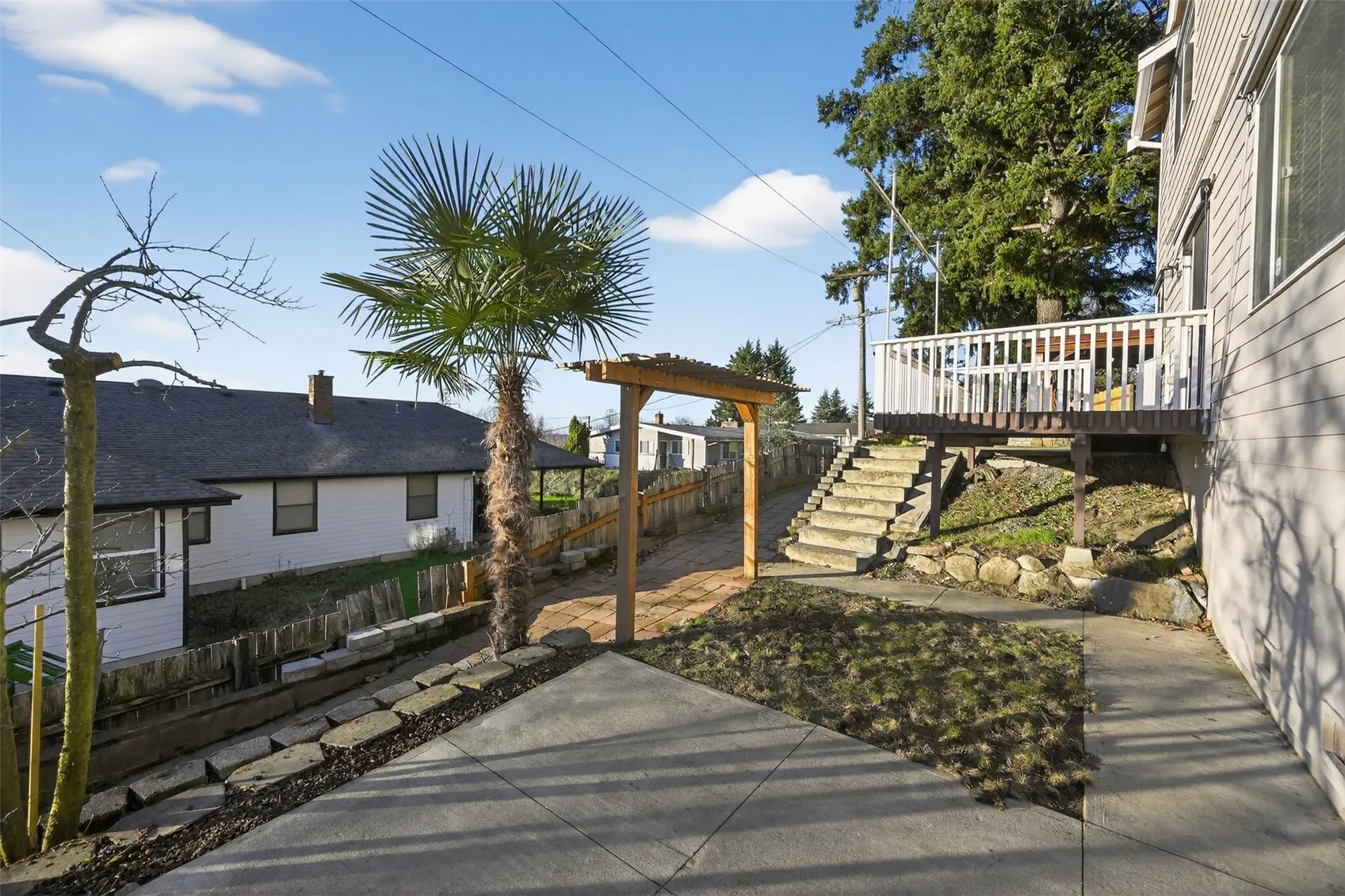 2103 NE 6th Circle , Renton, WA 98056-4501