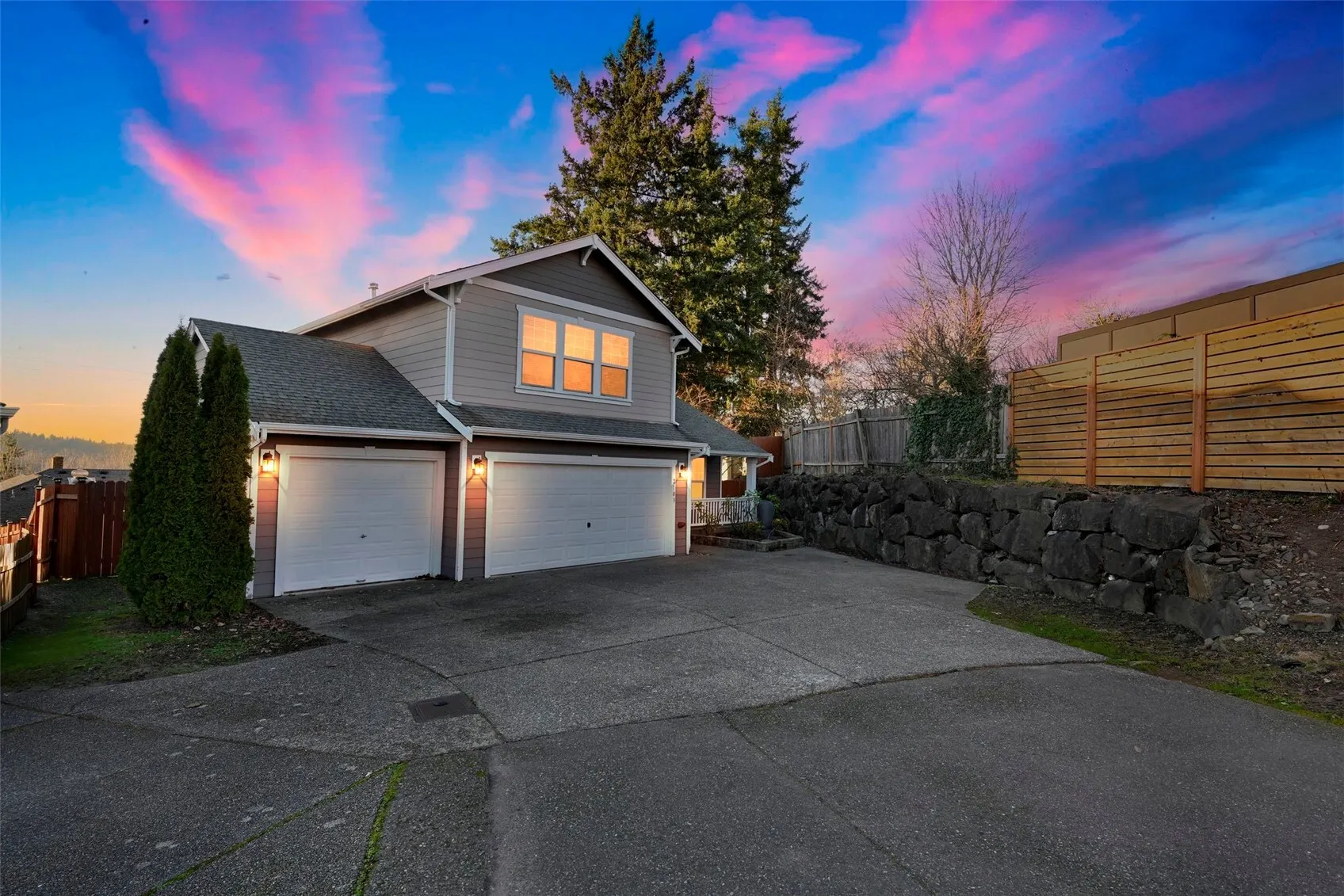 2103 NE 6th Circle , Renton, WA 98056-4501