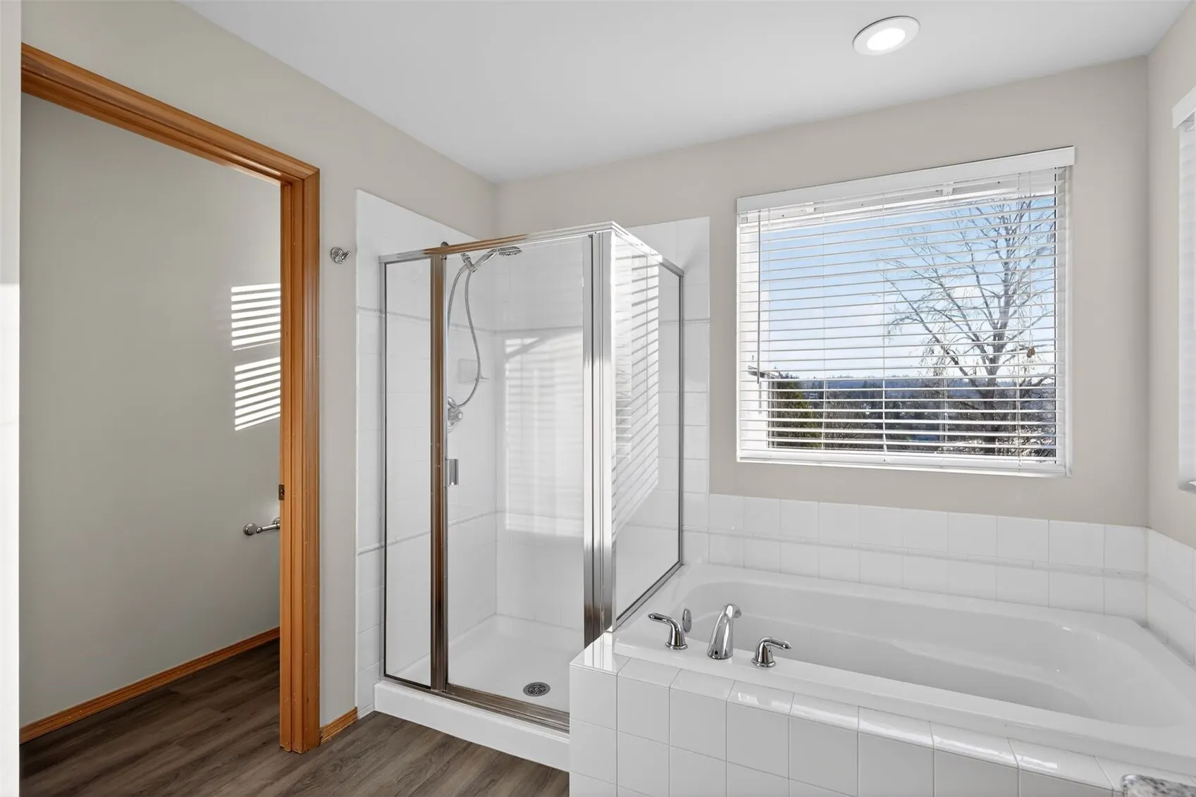 2103 NE 6th Circle , Renton, WA 98056-4501