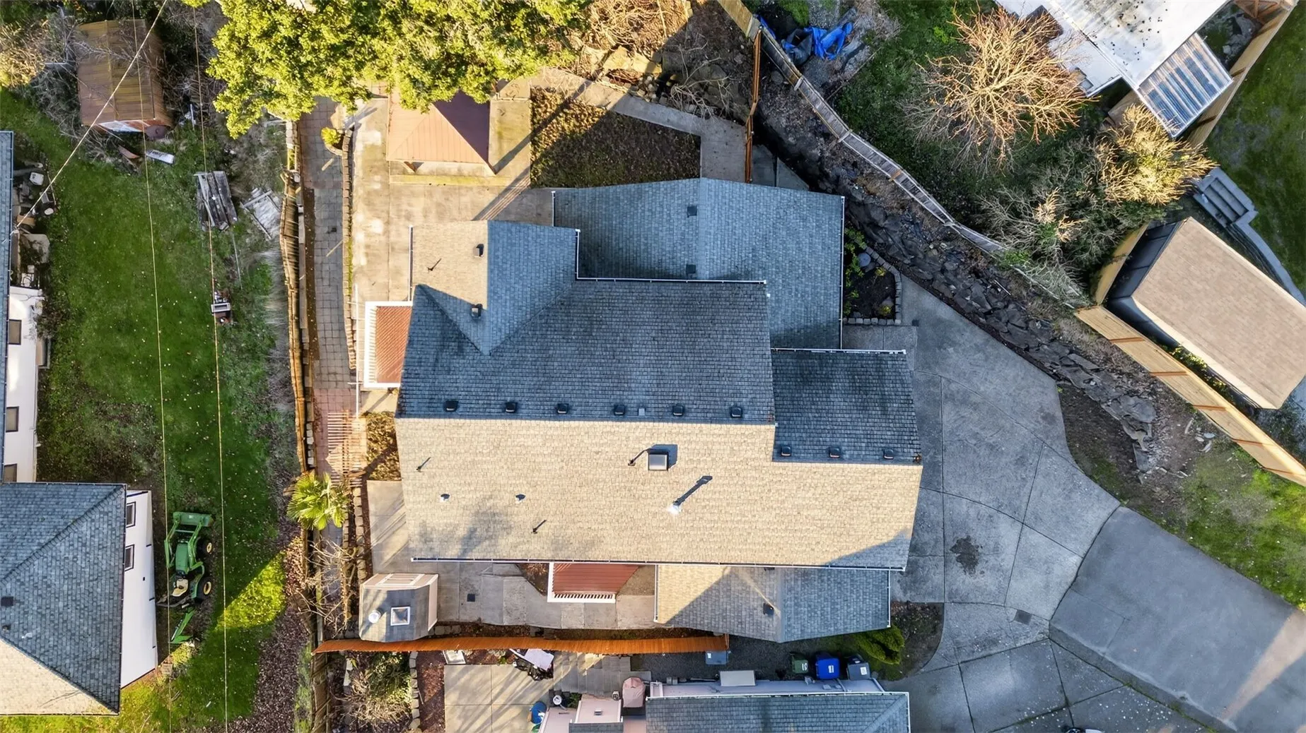 2103 NE 6th Circle , Renton, WA 98056-4501