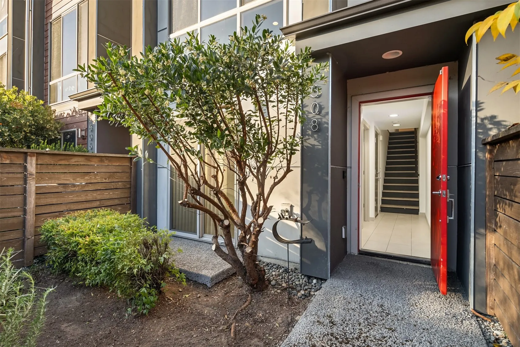 508 N 105th Street , Seattle, WA 98133