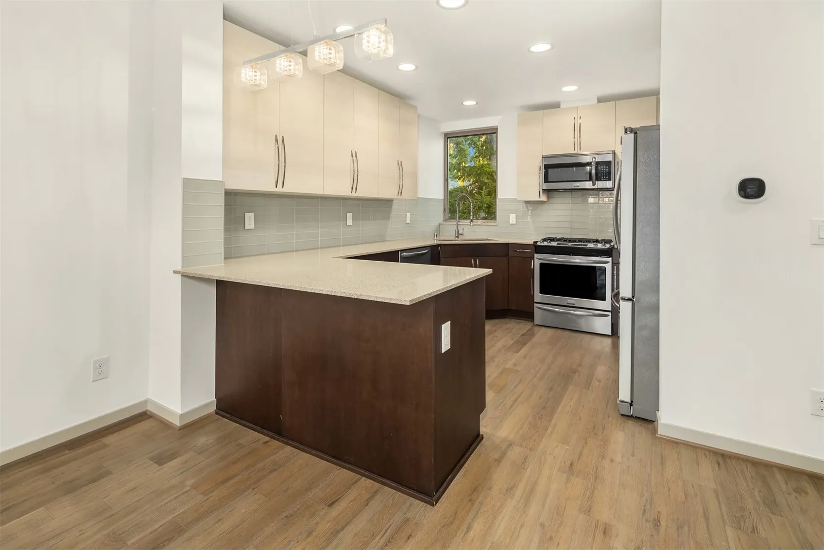 508 N 105th Street , Seattle, WA 98133