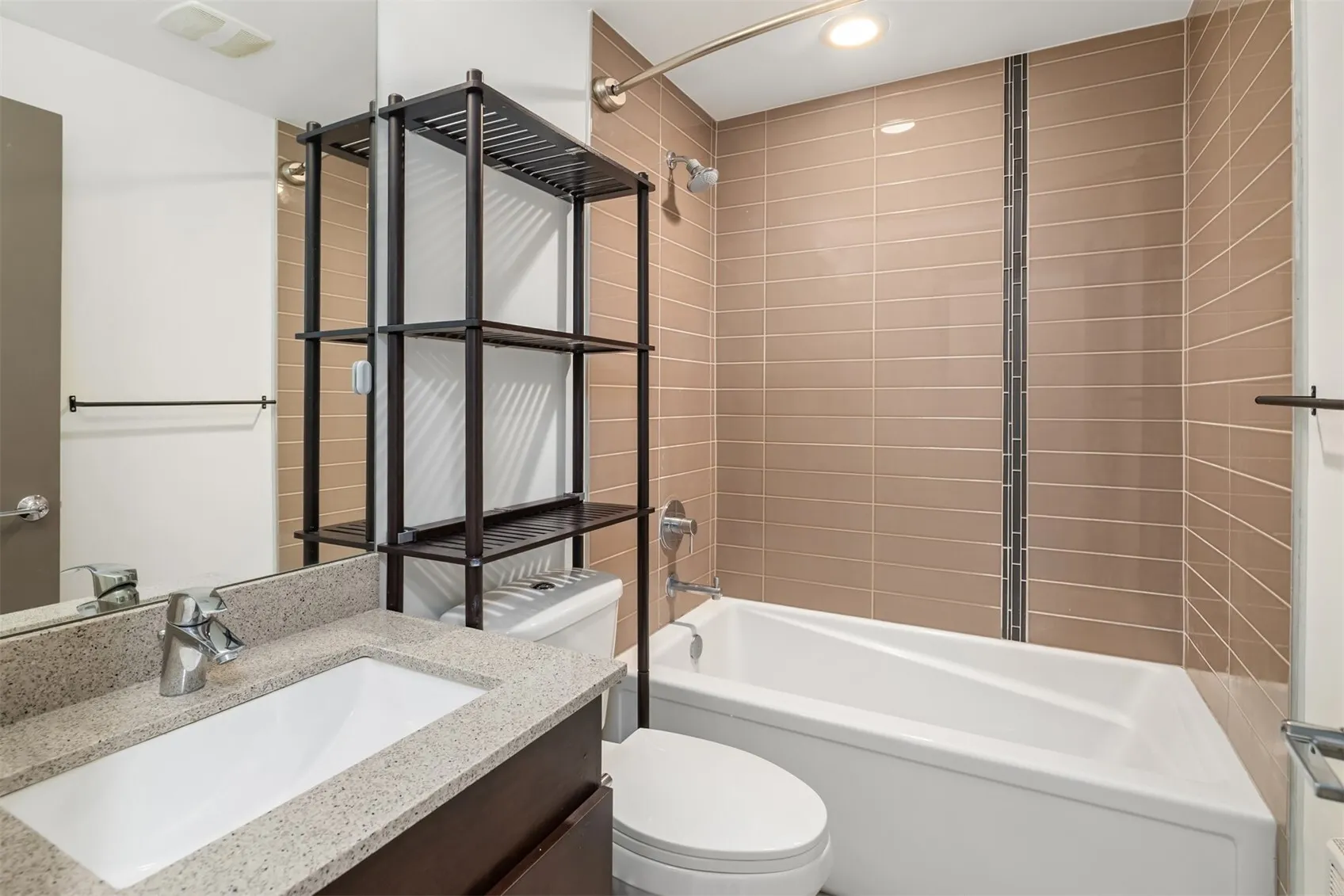 508 N 105th Street , Seattle, WA 98133