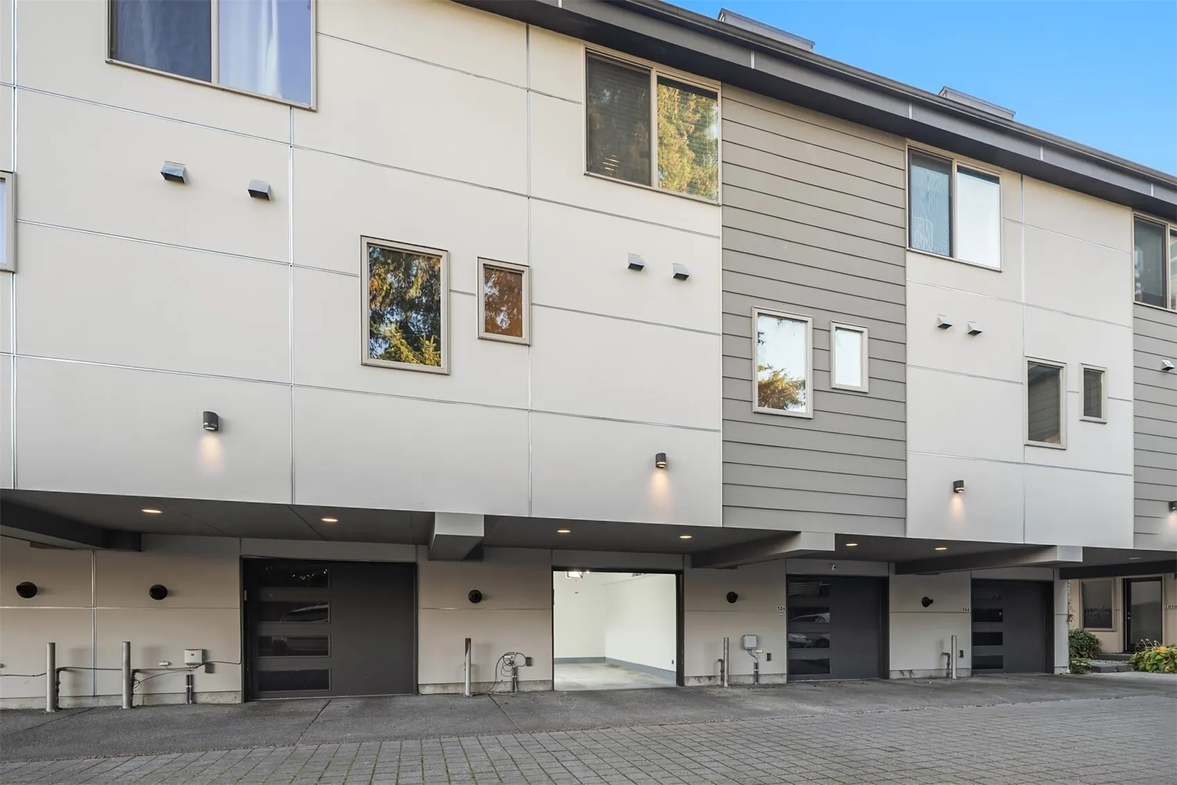 508 N 105th Street , Seattle, WA 98133