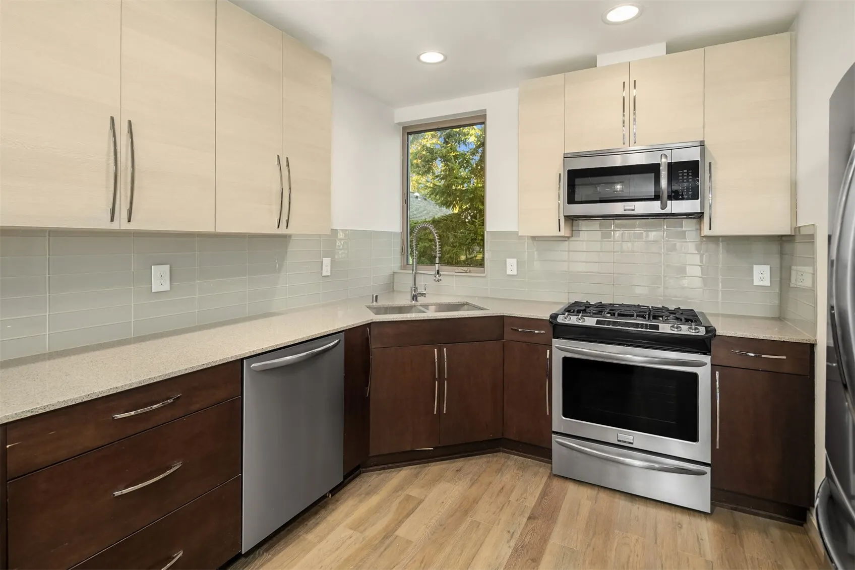 508 N 105th Street , Seattle, WA 98133