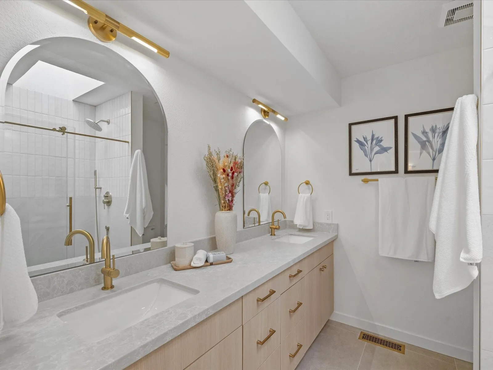 12930 NE 149th St , Woodinville, WA 98072