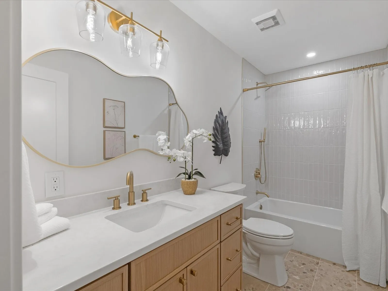 12930 NE 149th St , Woodinville, WA 98072