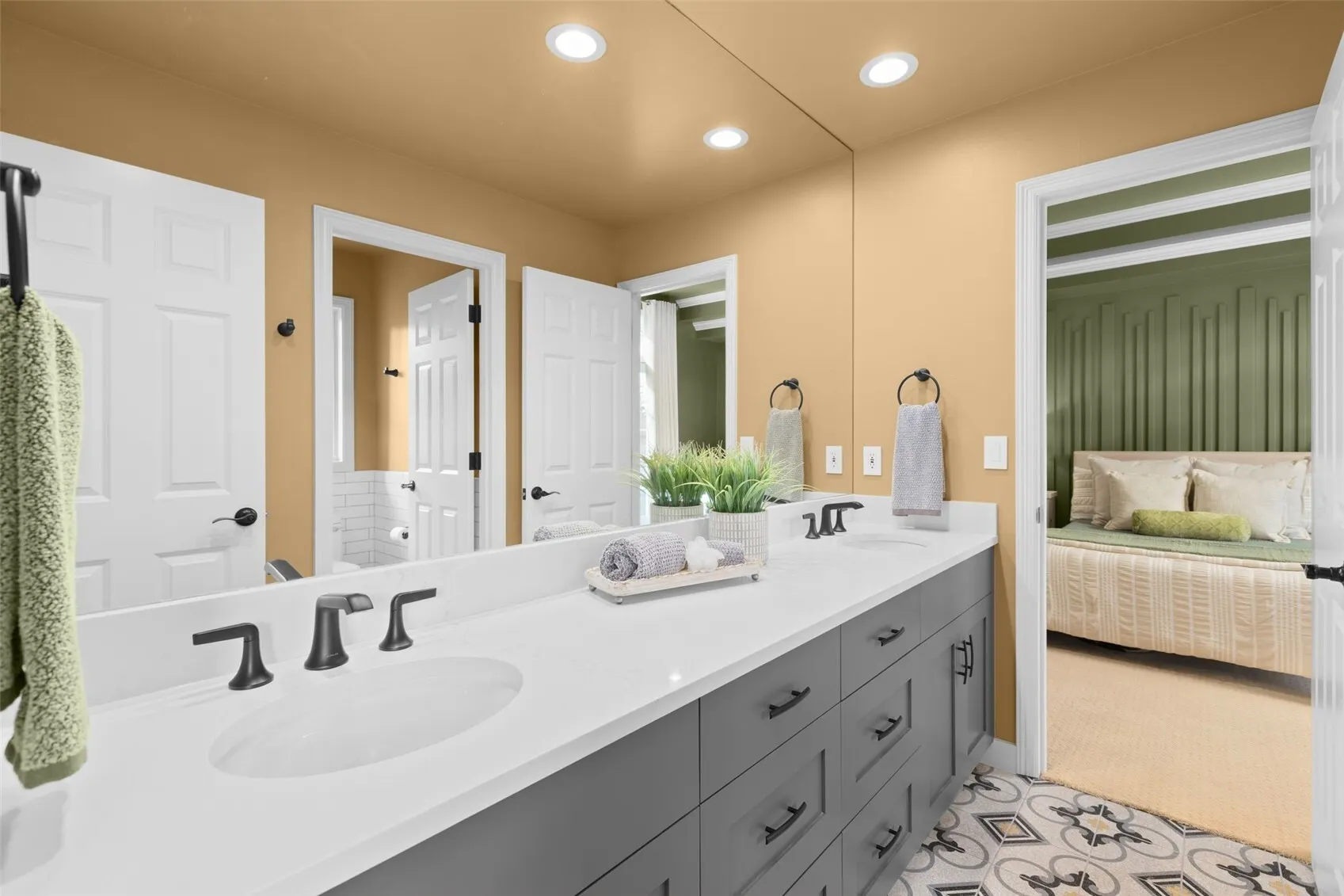 24634 SE 9th Place , Sammamish, WA 98074