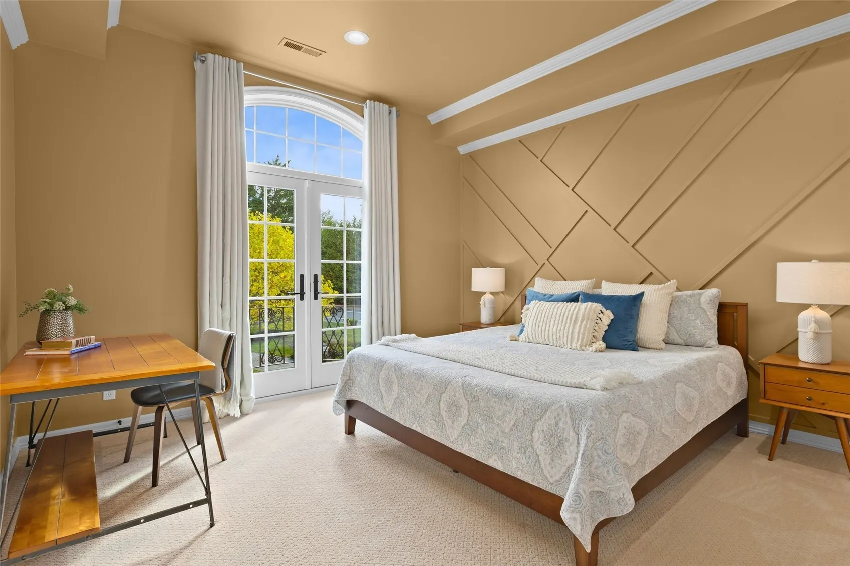24634 SE 9th Place , Sammamish, WA 98074