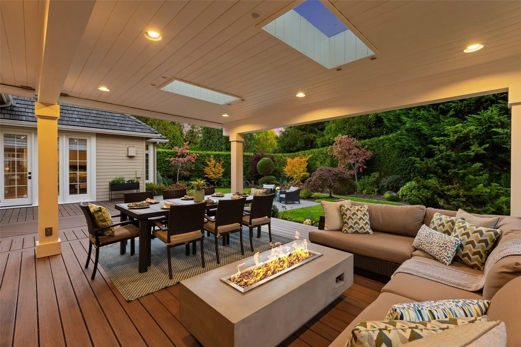 24634 SE 9th Place , Sammamish, WA 98074