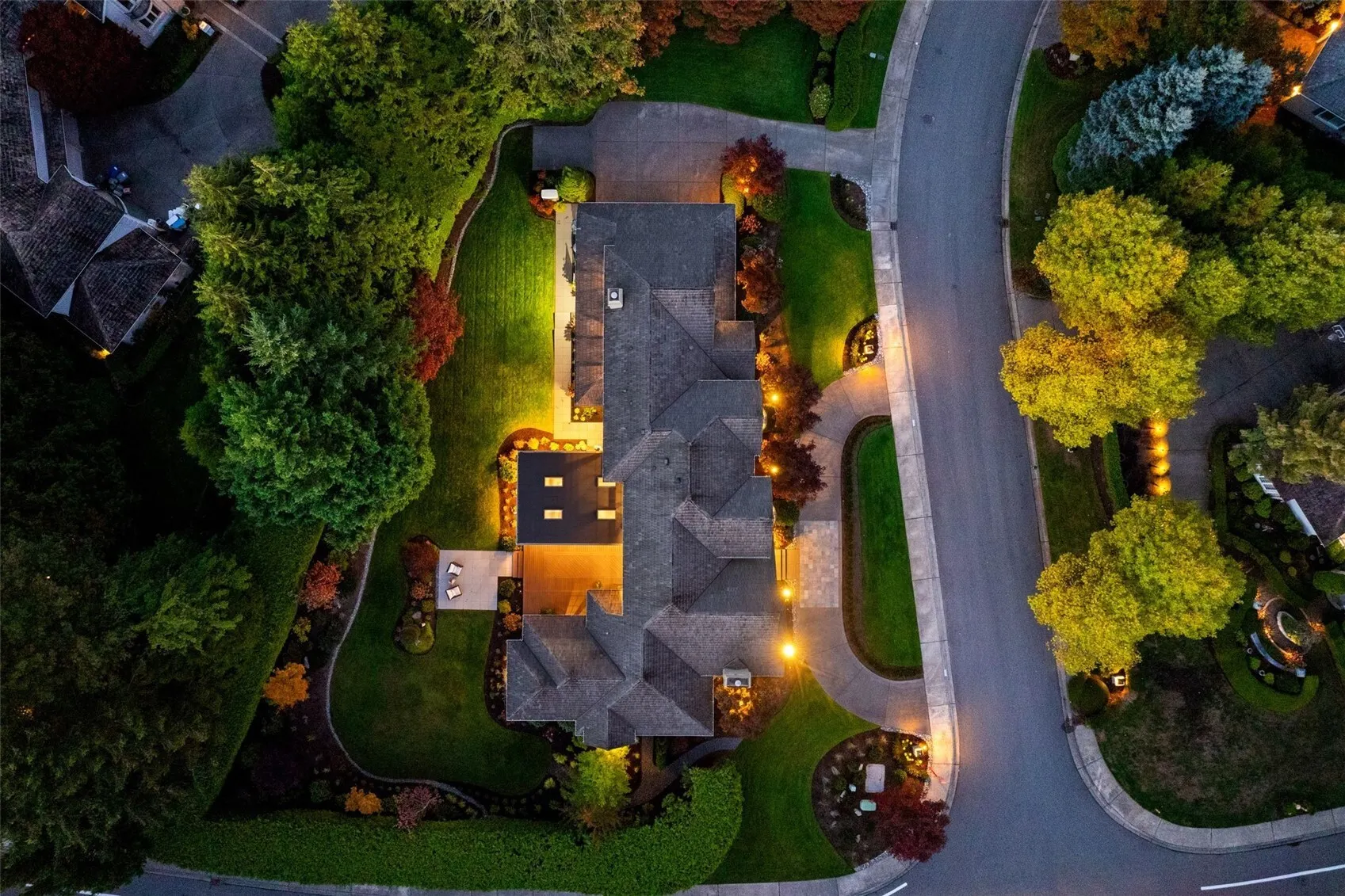 24634 SE 9th Place , Sammamish, WA 98074