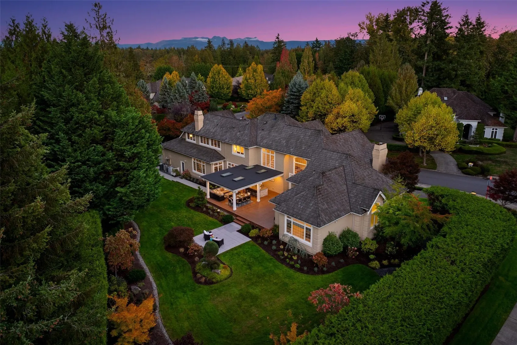 24634 SE 9th Place , Sammamish, WA 98074