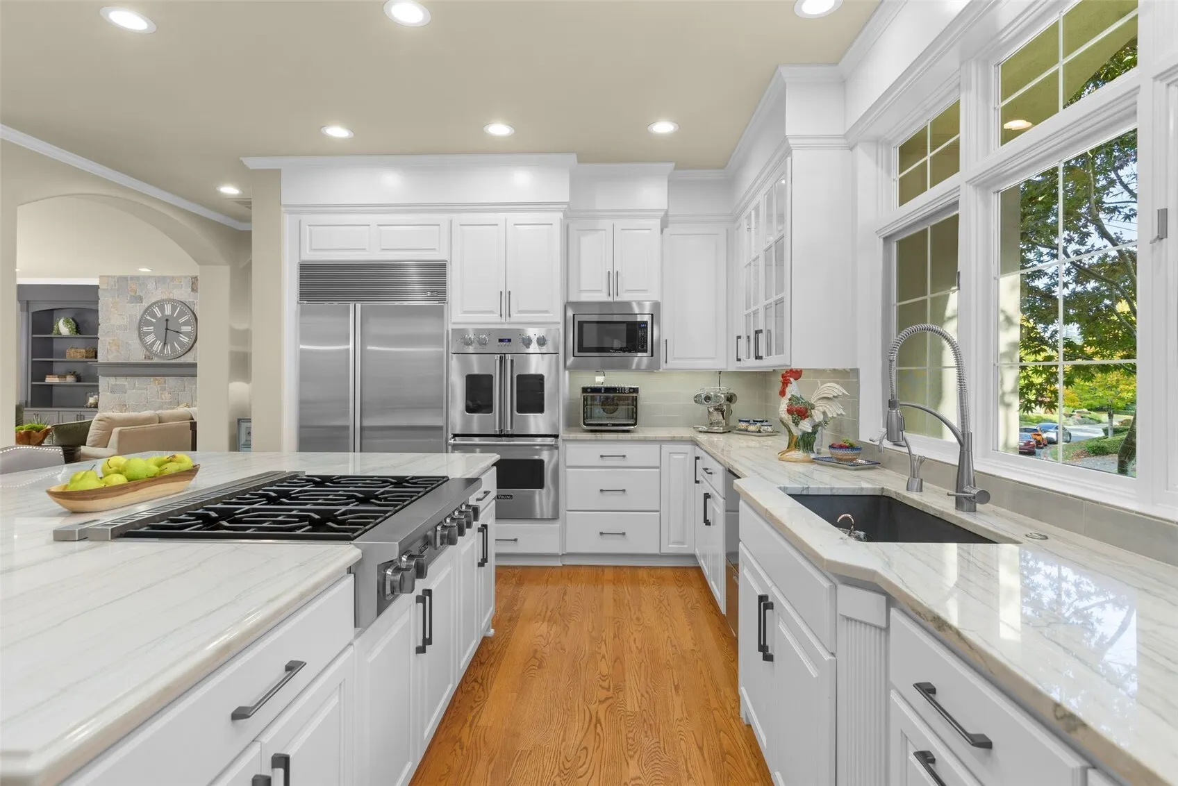 24634 SE 9th Place , Sammamish, WA 98074