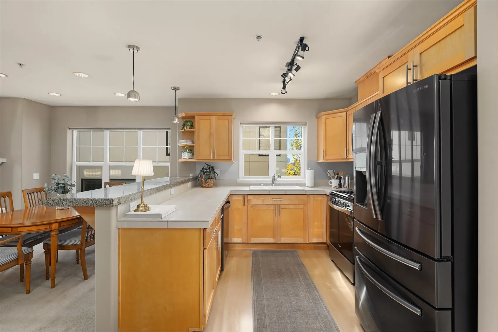 1415 6th Avenue N #304, Seattle, WA 98109