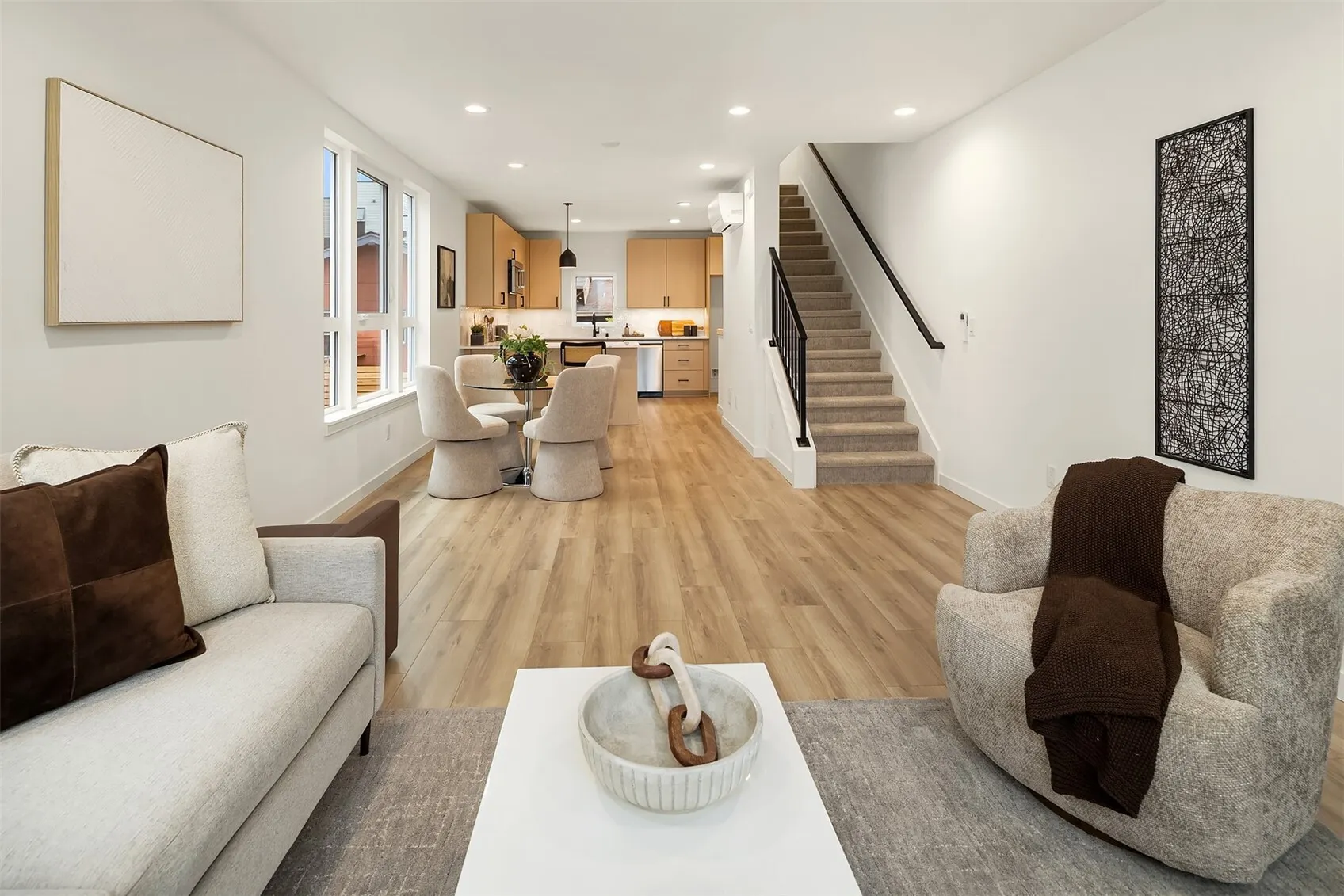 803 NE 71st Street , Seattle, WA 98115