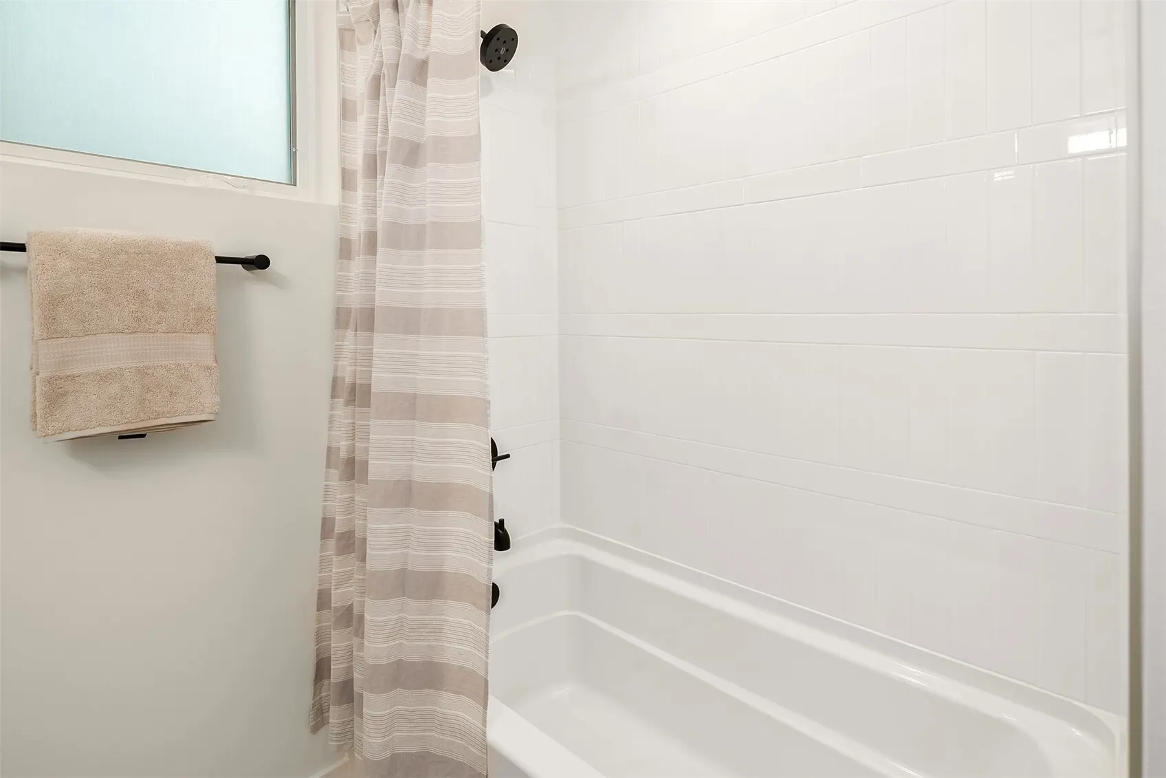 803 NE 71st Street , Seattle, WA 98115