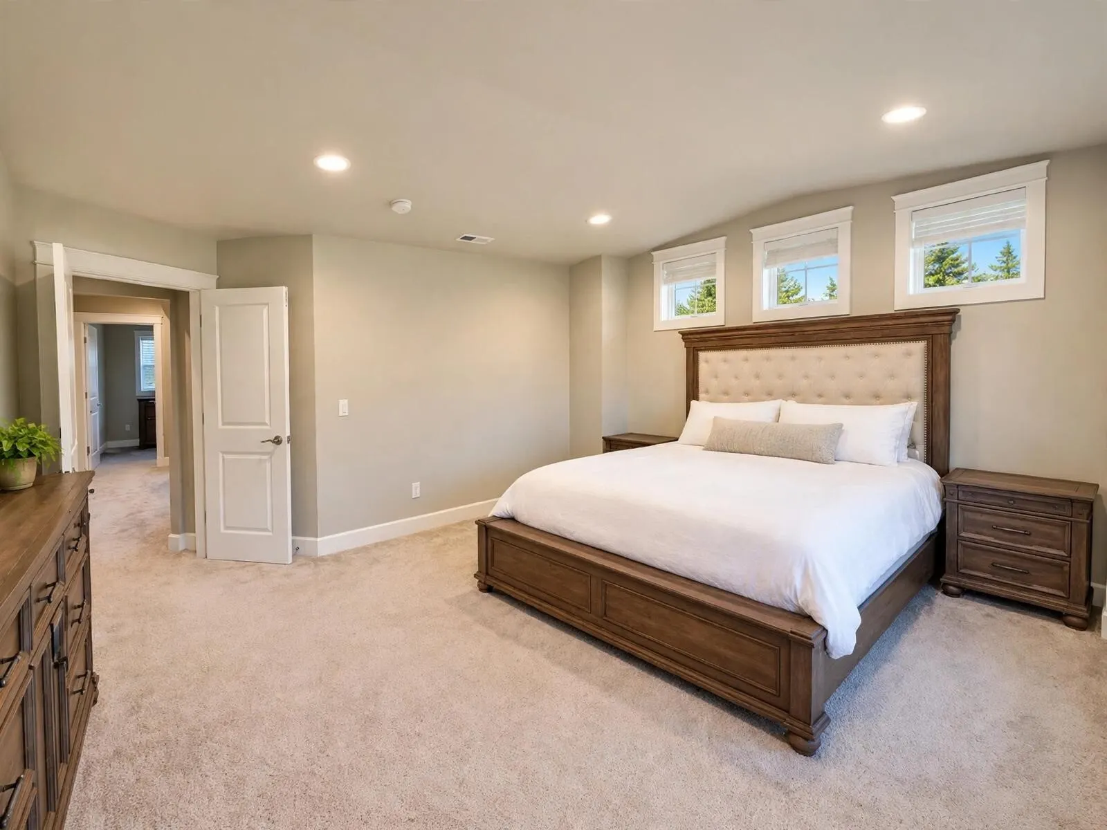 4740 244th Ct SE , Sammamish, WA 98029
