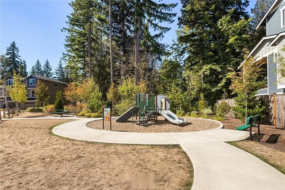4740 244th Ct SE , Sammamish, WA 98029