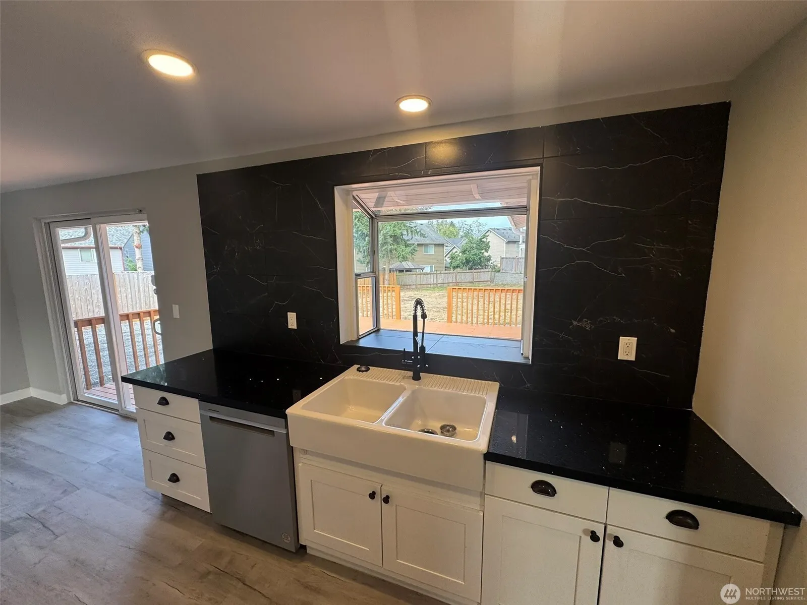 14616 Ash Way , Lynnwood, WA 98087