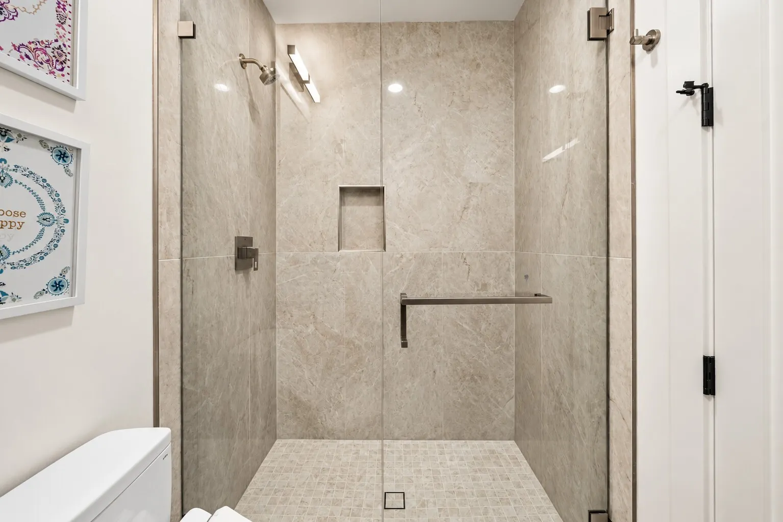 633 165th Avenue NE, Bellevue, WA 98008-4016