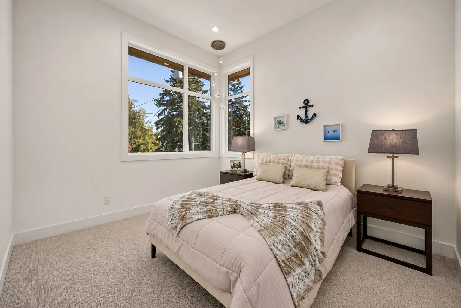 633 165th Avenue NE, Bellevue, WA 98008-4016