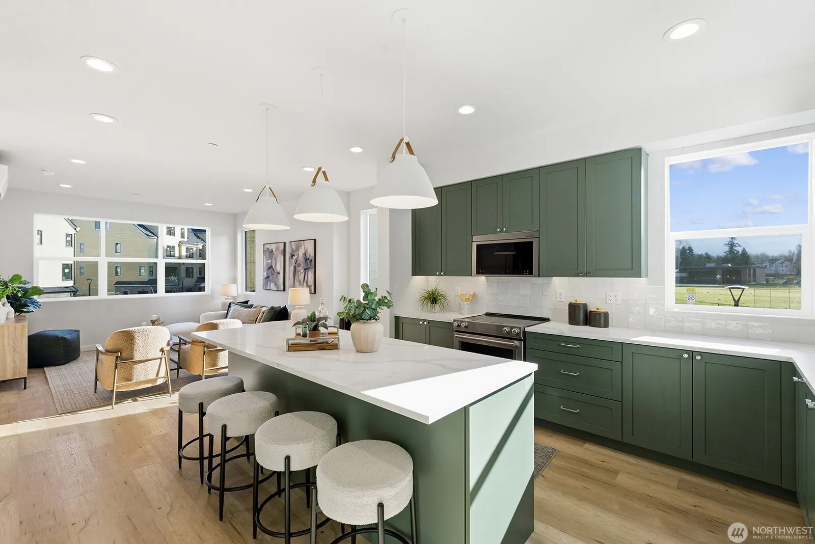795 7th Avenue NW, Issaquah, WA 98027