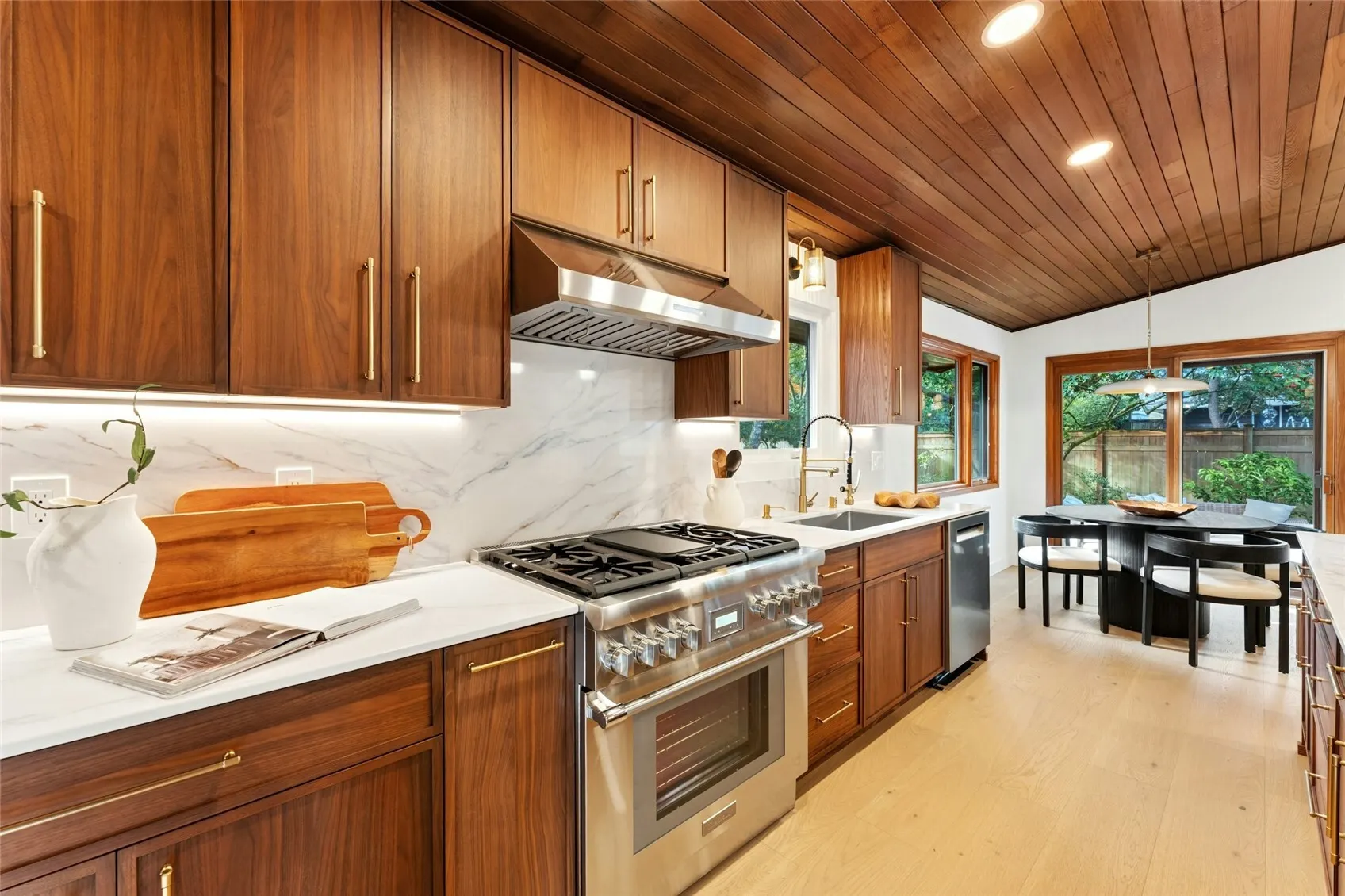 2029 152nd Avenue SE, Bellevue, WA 98007